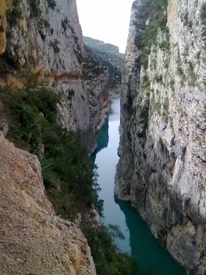 דירות Camarasa Alquiler En Importante Zona De Escalada !! מראה חיצוני תמונה
